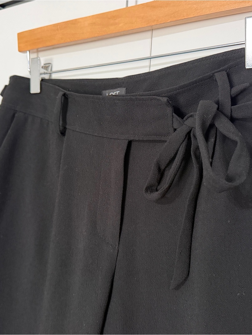 LOFT Black Tie-Waist Wide-Leg cropped trouser